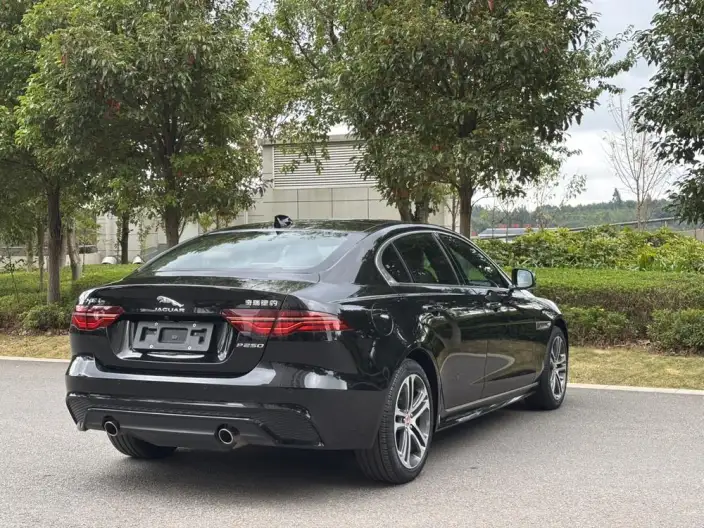 Jaguar XE L 2022 Model 2.0T 250PS R-DYNAMIC S Enterprising Sports Edition – фото 7