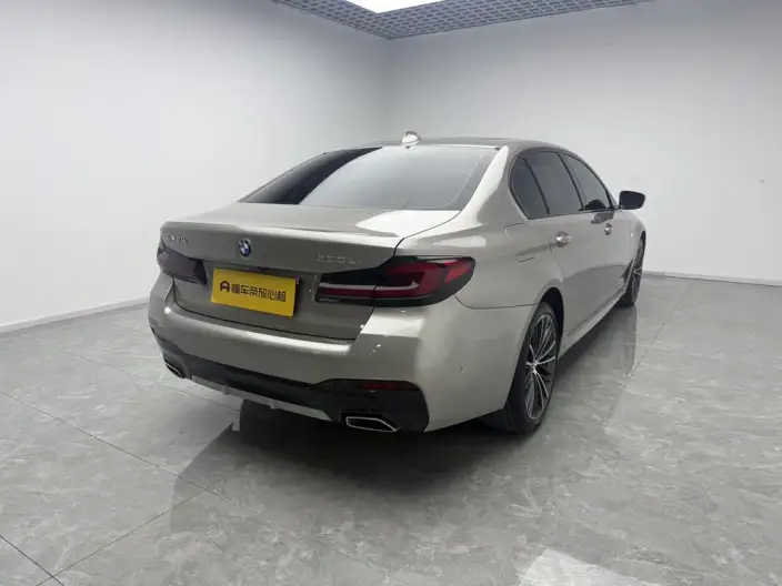 BMW 5 Series 2022 Model Facelift 530Li Leading Model M Sports Set – фото 7