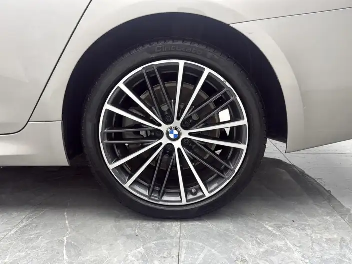 BMW 5 Series 2022 Model Facelift 530Li Leading Model M Sports Set – фото 9