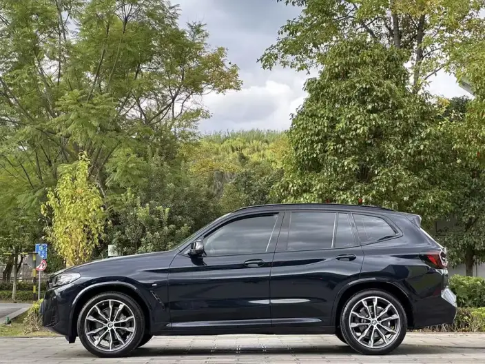 BMW X3 2023 Model xDrive30i Leading Model M Night Set – фото 4
