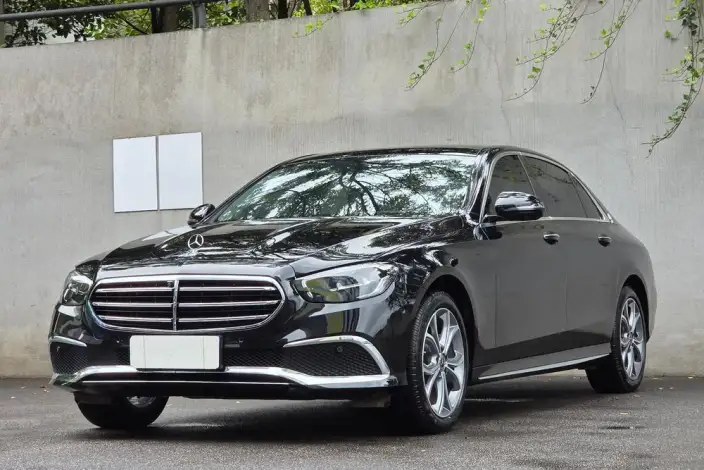 Mercedes-Benz E-Class 2022 Model Facelift E 300 L Fashion Model sedan – фото 1