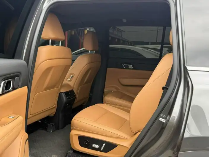 Li Auto ONE 2021 Model Extended Range 6 seat Edition – фото 9