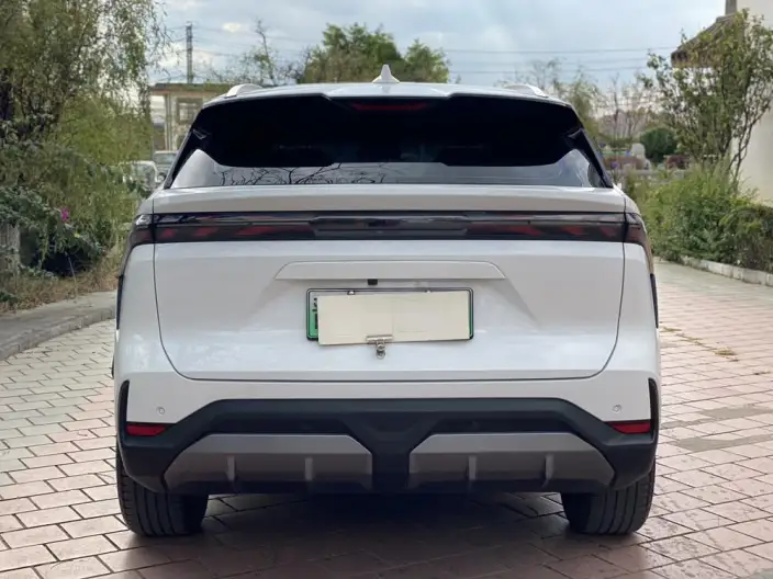 Geely Galaxy L7 2023 Model 1.5T DHT 55km AIR – фото 5