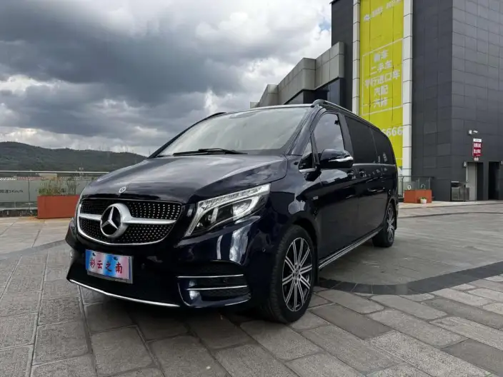 Mercedes-Benz V-Class 2021 Model V 260 L Long wheelbase Deluxe Edition – фото 1