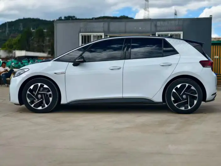 Volkswagen ID.3 2023 Model Pure Smart Edition – фото 3