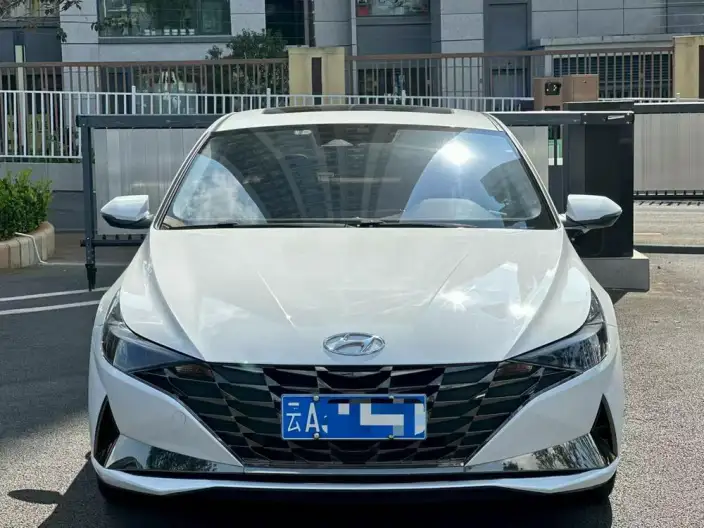 Hyundai Ioniq 2023 Model 1.5L CVT GLX Elite Edition – фото 2