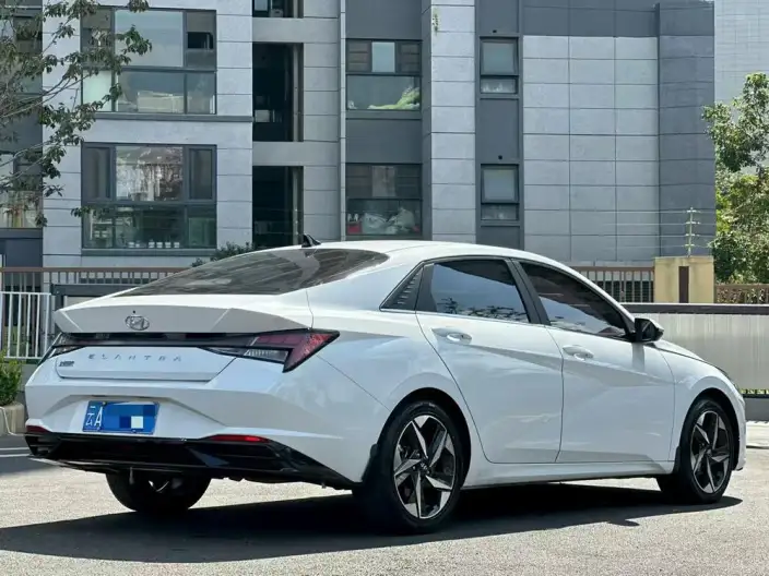 Hyundai Ioniq 2023 Model 1.5L CVT GLX Elite Edition – фото 5