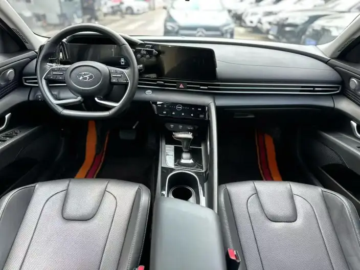 Hyundai Ioniq 2023 Model 1.5L CVT GLX Elite Edition – фото 6