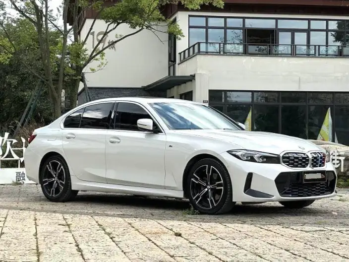 BMW 3 Series 2023 Model 325i M Sports Set – фото 2