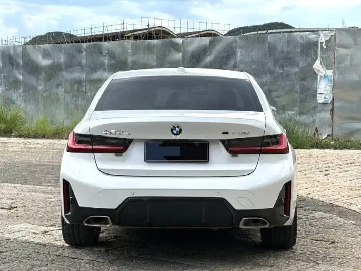 BMW 3 Series 2023 Model 325i M Sports Set – фото 4