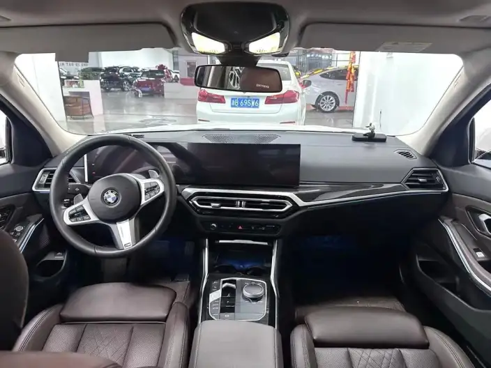 BMW 3 Series 2023 Model 325i M Sports Set – фото 6