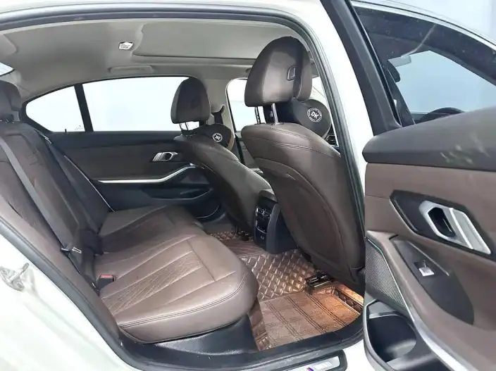 BMW 3 Series 2023 Model 325i M Sports Set – фото 9
