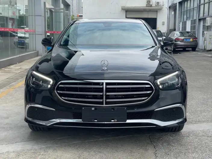 Mercedes-Benz E-Class 2023 Model E 300 L Luxury Model sedan – фото 2