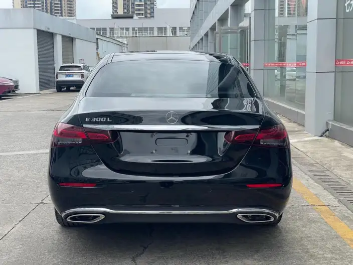 Mercedes-Benz E-Class 2023 Model E 300 L Luxury Model sedan – фото 5