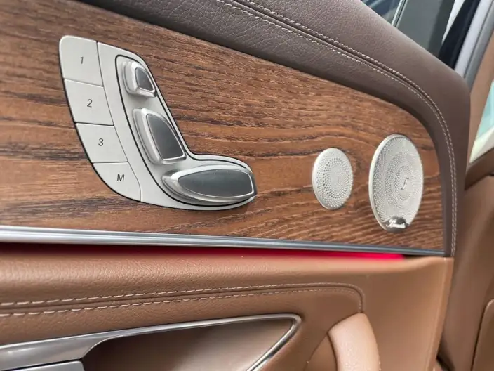 Mercedes-Benz E-Class 2023 Model E 300 L Luxury Model sedan – фото 8