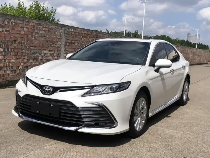 Toyota Camry 2023 Model 2.0G Deluxe Edition – фото 1