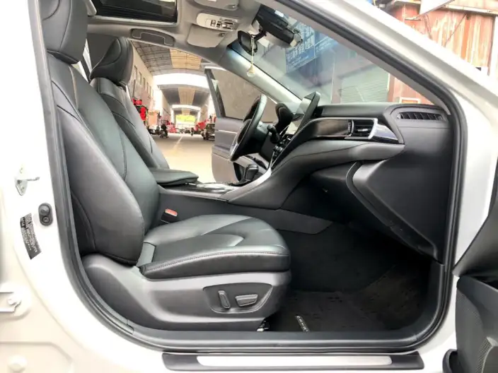 Toyota Camry 2023 Model 2.0G Deluxe Edition – фото 8