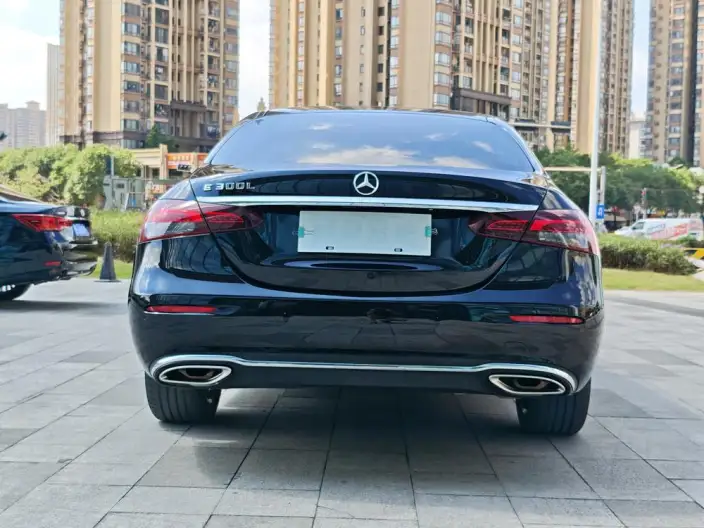 Mercedes-Benz E-Class 2023 Model Facelift E 260 L sedan – фото 5