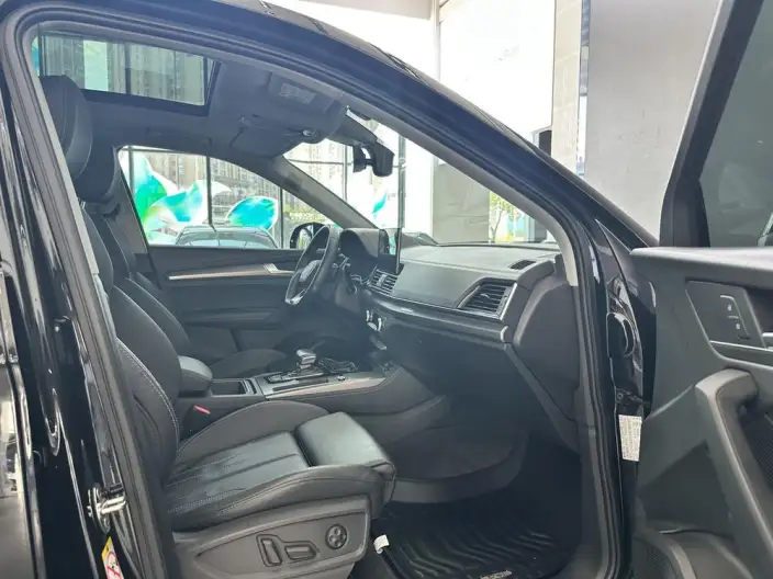 Audi Q5L 2022 Model 45T Luxury Dynamic Model – фото 7