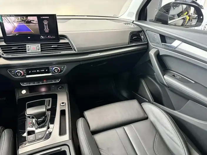 Audi Q5L 2022 Model 45T Luxury Dynamic Model – фото 8