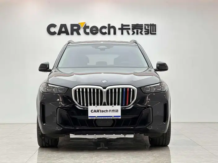 BMW X5 2023 Model xDrive30Li Exclusive Model M Sports Night Set – фото 2