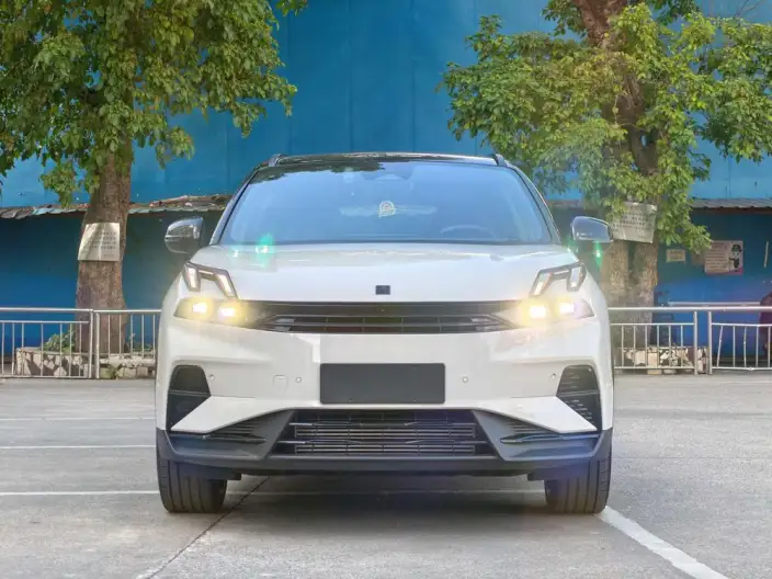 Lynk & Co 06 2025 Model Renew 1.5T Halo – фото 2