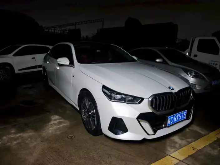 BMW 5 Series 2024 Model 530Li Leading Model M Sports Set – фото 3