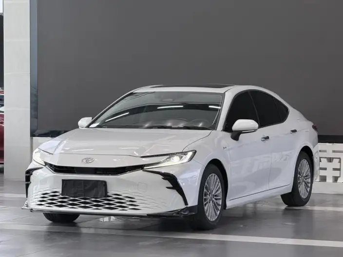 Toyota Camry 2024 Model Hybrid 2.0HGVP Deluxe Edition – фото 1