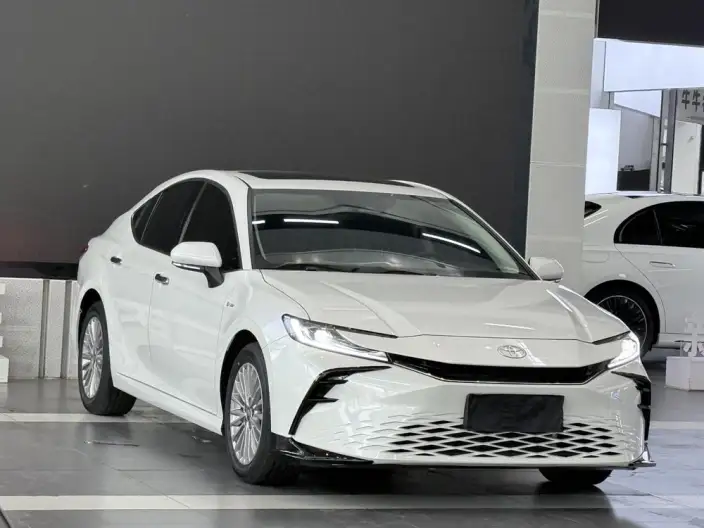 Toyota Camry 2024 Model Hybrid 2.0HGVP Deluxe Edition – фото 3