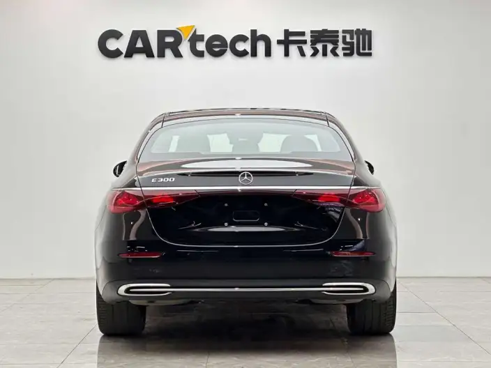 Mercedes-Benz E-Class 2024 Model E 300 L Luxury Model sedan – фото 6