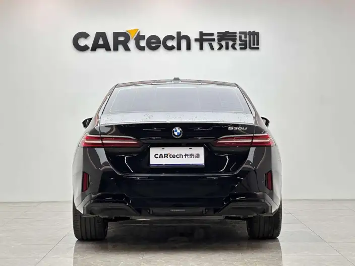 BMW 5 Series 2026 Model 530Li Exclusive Model M Sports Set – фото 6