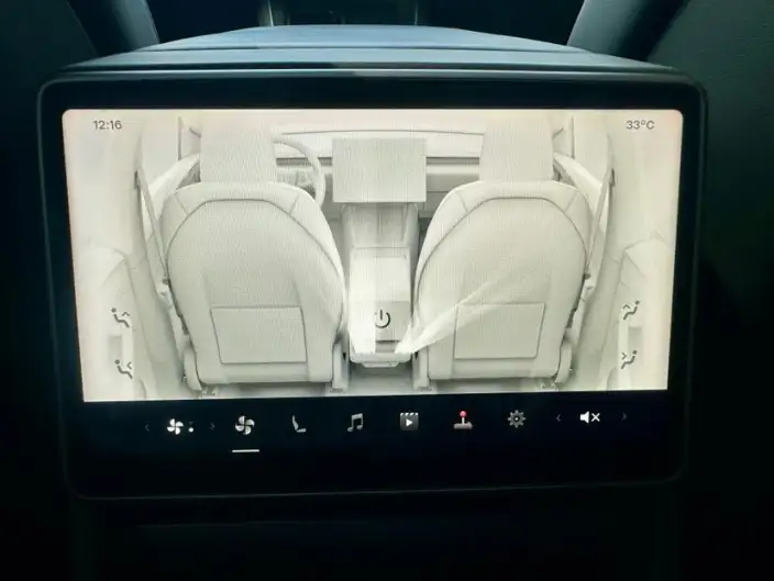 Model Y 2025 Model Rear-wheel drive version – фото 9