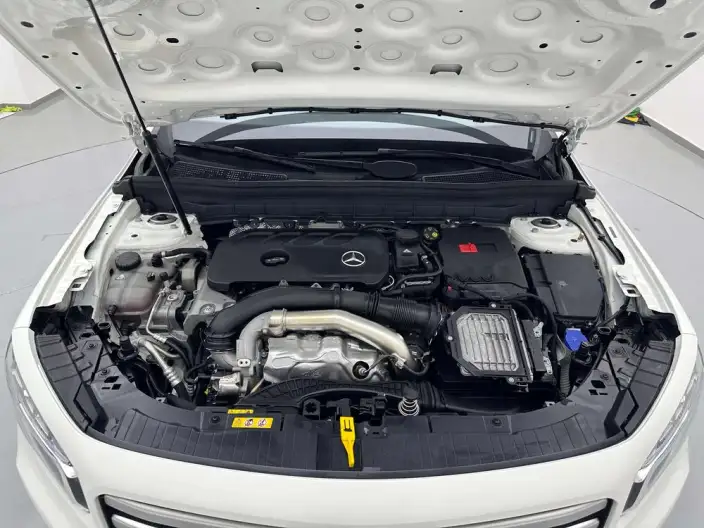 Mercedes-Benz GLB 2024 Model Facelift GLB 220 Fashion Model – фото 8