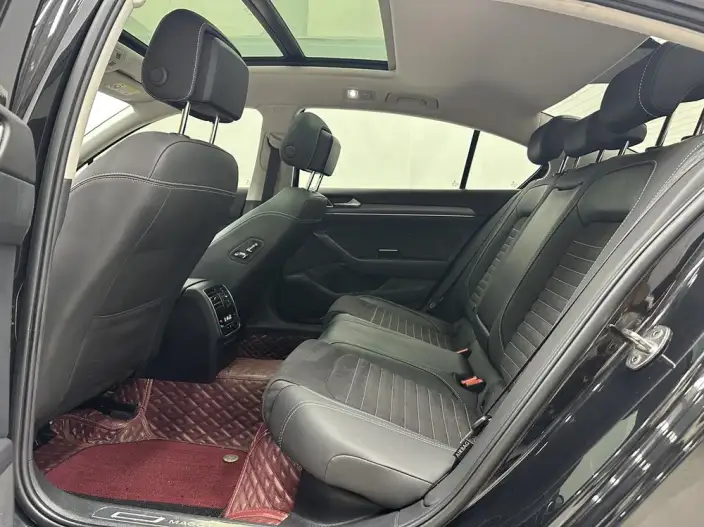 Volkswagen Magotan 2020 Model 330TSI DSG Luxury Model – фото 9