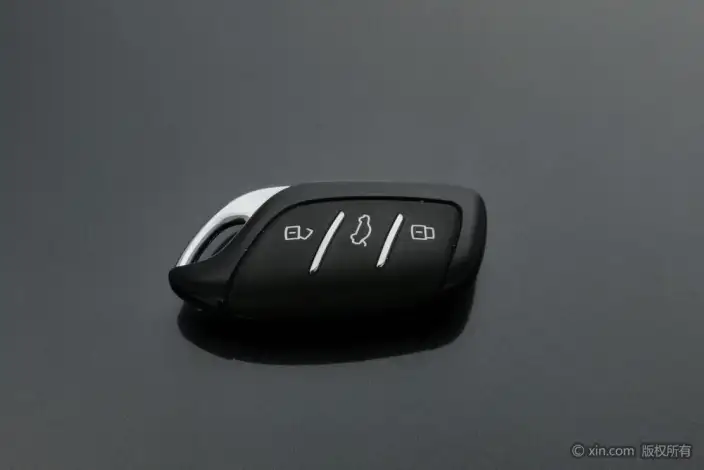 Roewe RX5 2025 Model PLUS 330TGI Automatic Trendy Zhihui Edition – фото 6