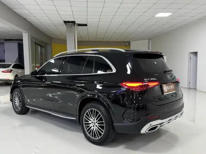 Mercedes-Benz GLC 2024 Model GLC 300 L 4MATIC Dynamic Model 5 seat – фото 4
