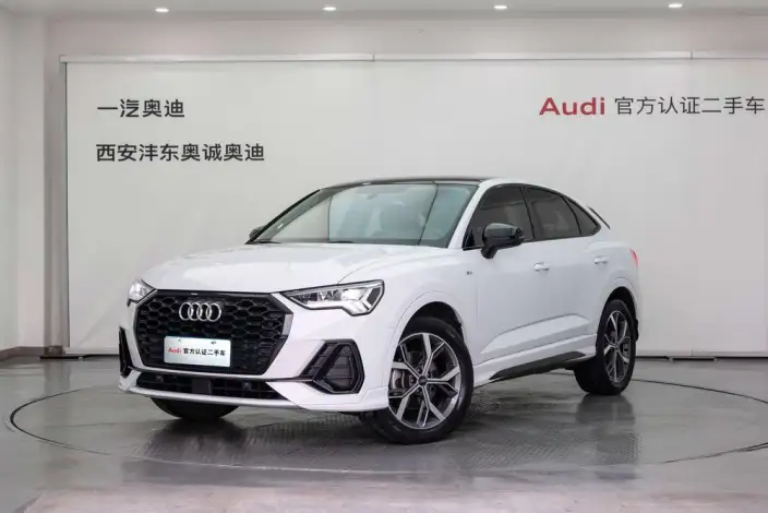AUDI Q3 Sportback 2020 Model 40 TFSI Fashion Model – фото 1