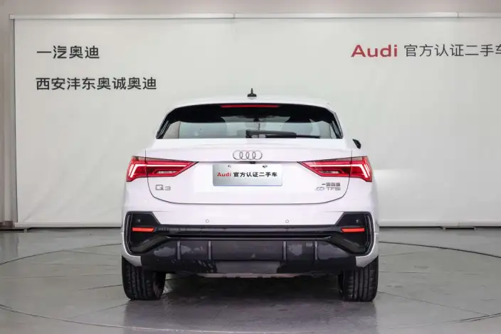 AUDI Q3 Sportback 2020 Model 40 TFSI Fashion Model – фото 3