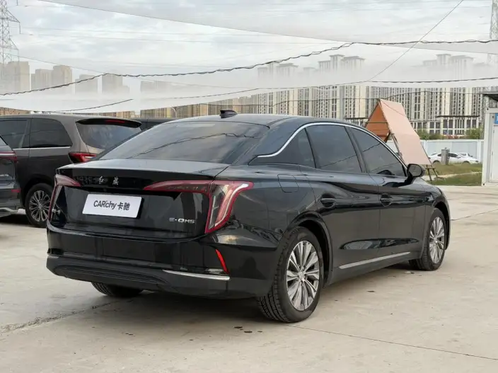 Hongqi E-QM5 2024 Model 500KM Travel Edition 100kW – фото 6