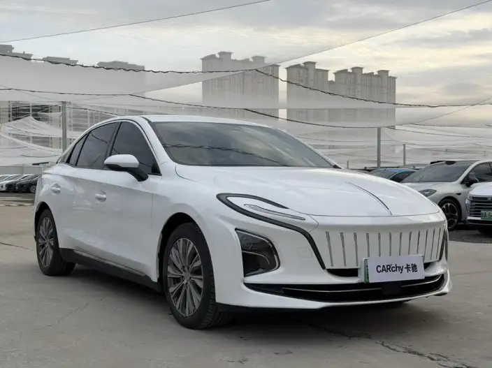 Hongqi E-QM5 2023 Model 560KM PLUS Edition 140kW
