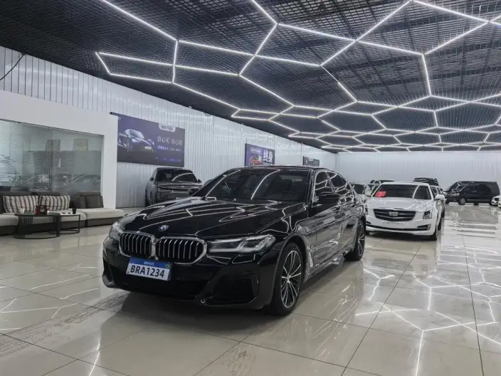 BMW 5 Series 2022 Model Facelift 530Li Leading Model M Sports Set – фото 1