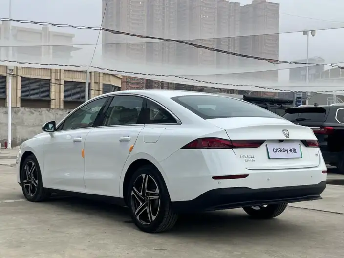 Roewe D7 DMH 2023 Model 125 Beyond Edition