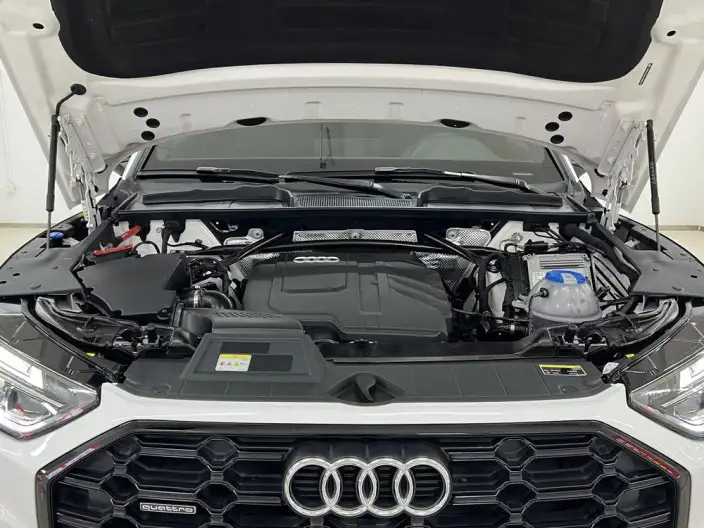 Audi Q5L 2023 Model 40T Luxury Dynamic Model – фото 7