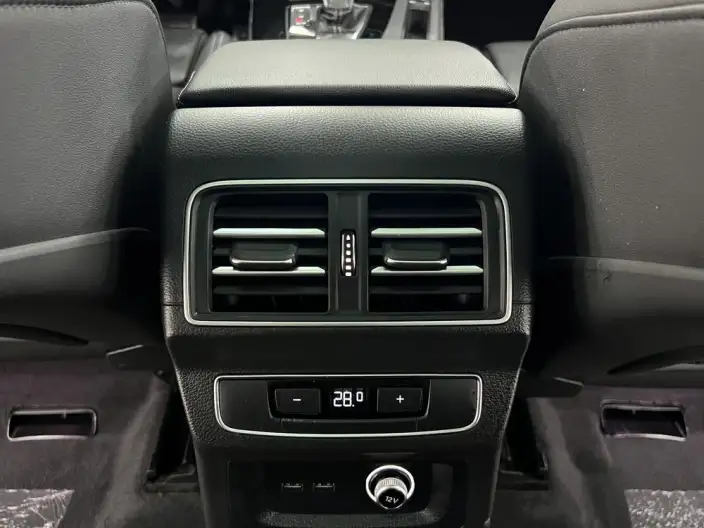 Audi Q5L 2023 Model 40T Luxury Dynamic Model – фото 9