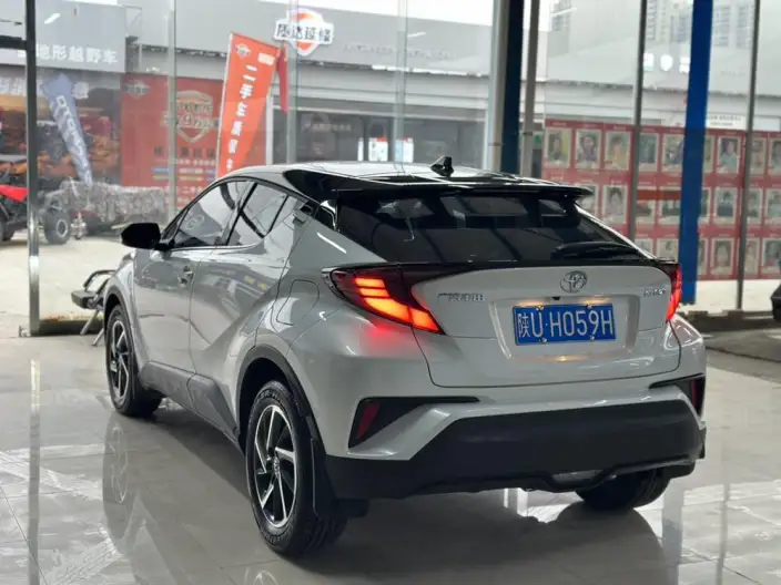 Toyota C-HR 2021 Model 2.0L Deluxe Edition – фото 4