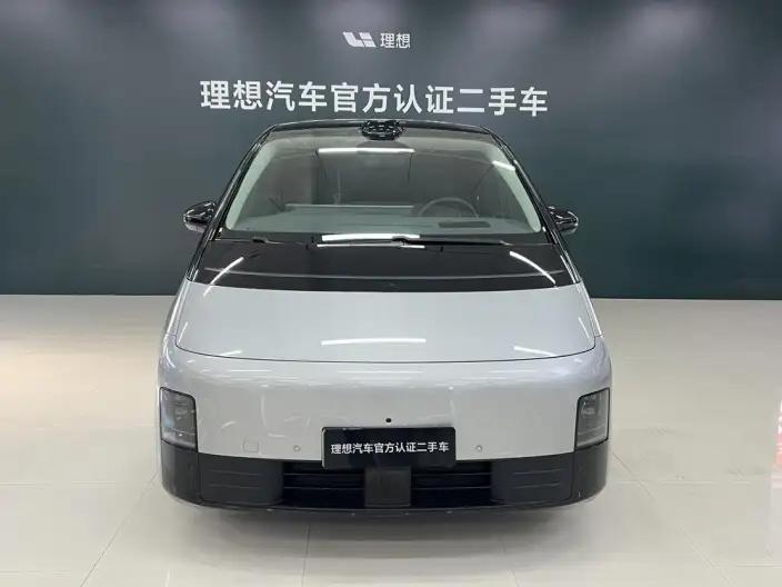 Li Auto MEGA 2024 Model Ultra Edition – фото 2