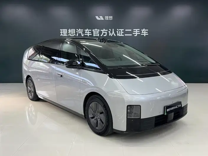 Li Auto MEGA 2024 Model Ultra Edition – фото 3