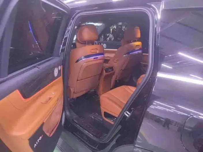Aito M9 2024 Model Extended Range Ultra VI seat Edition – фото 10