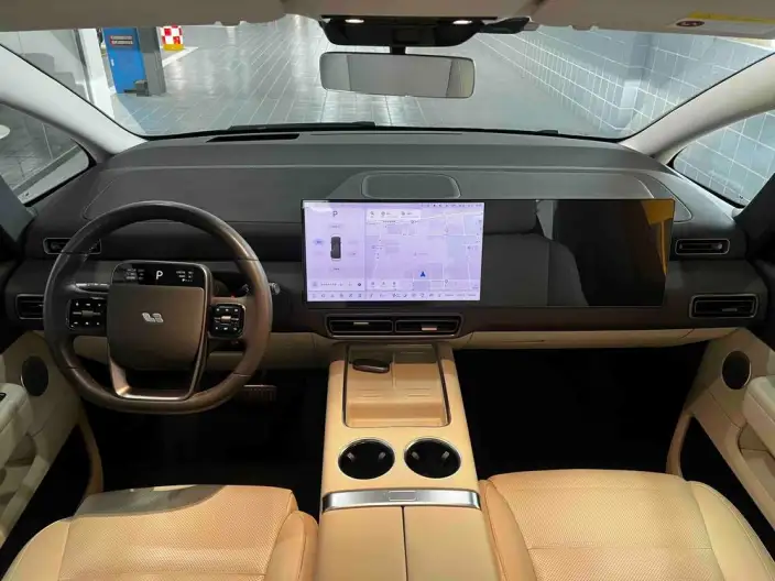 Li Auto MEGA 2024 Model Ultra Edition – фото 8