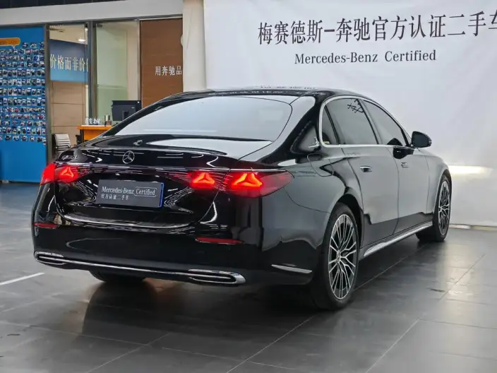 Mercedes-Benz E-Class 2025 Model E 300 L Noble Model sedan – фото 5